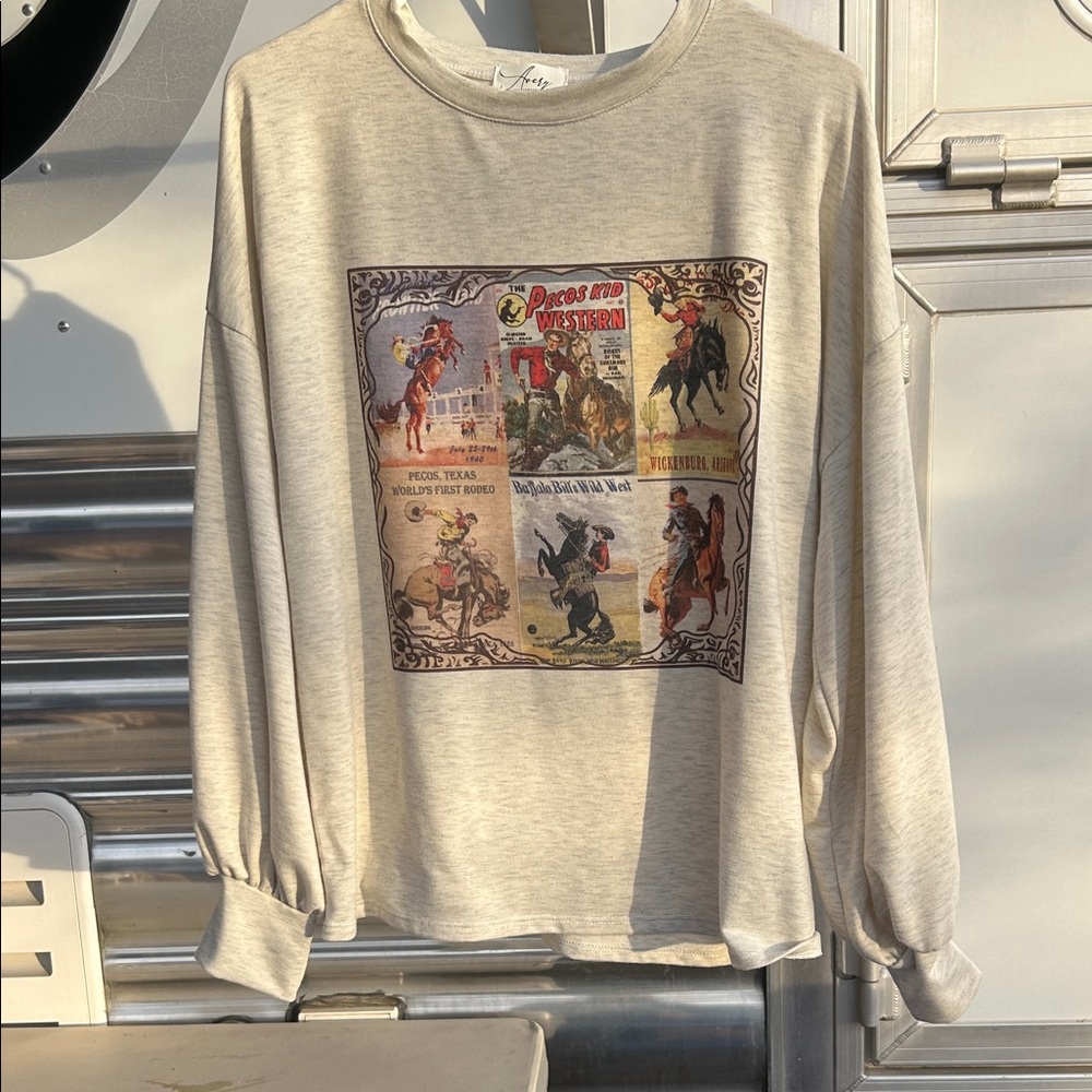 NWOT Avery Beige Western Graphic Sweatshirt